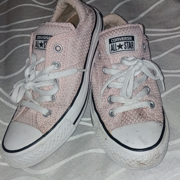 Converse - Picture 2 of 2